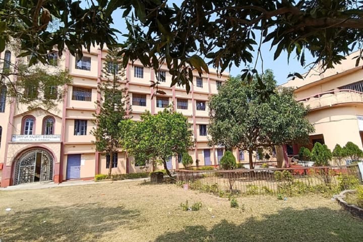 Hetampur Rajbati Primary Teachers Training Institute campus in Birbhum, West Bengal, India — photo 1