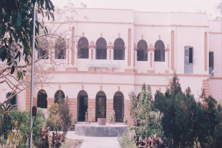 DL Roy Women Primary Teachers Training Institute campus in Krishnanagar, West Bengal, India — photo 1