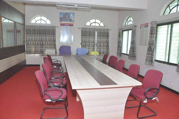MSP Mandal's Swatantrya Senani Ramrao Awargaonkar Law College campus in Beed, Maharashtra, India — photo 6
