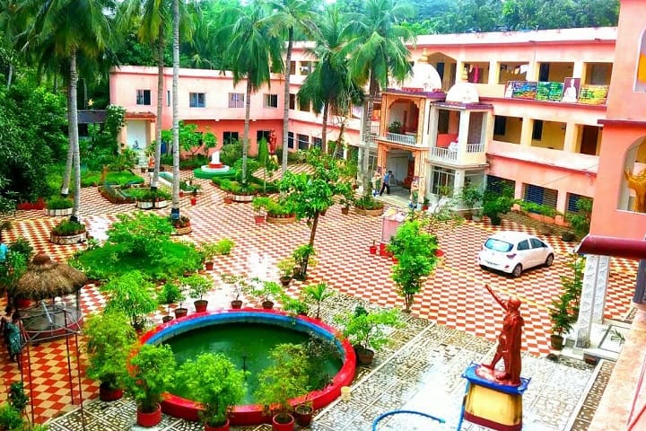 Ramakrishna Vedanta Mission Teachers Academy campus in Howrah, West Bengal, India — photo 1