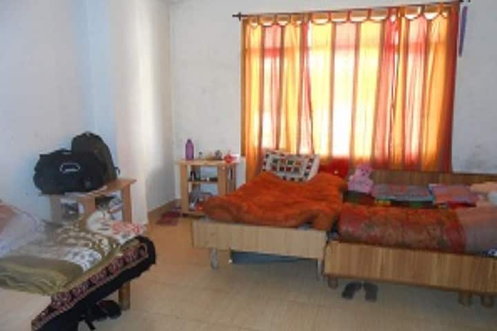 Modern Nursing College campus in Shimla, Himachal Pradesh, India — photo 2