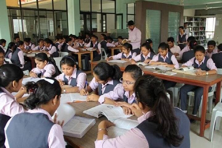 Diwaliba Polytechnic campus in Mahuva, Gujarat, India — photo 6