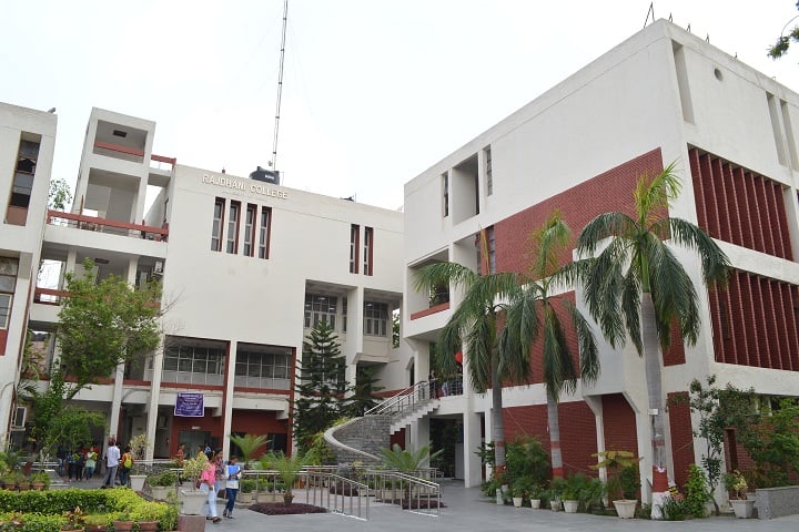 Rajdhani College, New Delhi campus in New Delhi, Delhi, India