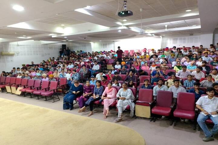Rayat Bahra University School of Sciences campus in Mohali, Punjab, India — photo 2