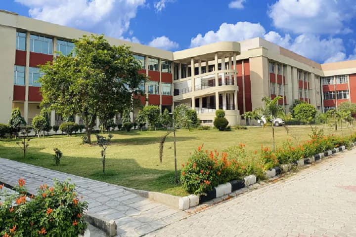 Rayat Bahra University School of Education campus in Sahibzada Ajit Singh Nagar, Punjab, India — photo 1