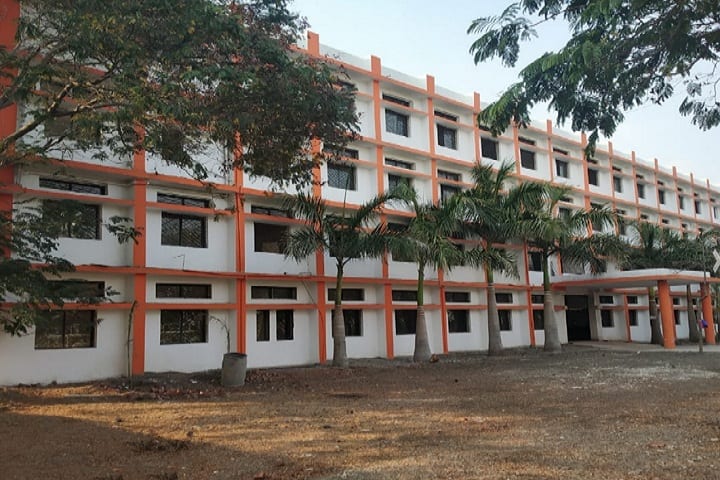 Dindori College of Nursing campus in Dindori, Maharashtra, India — photo 1