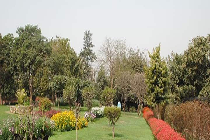 Maitreyi College campus in New Delhi, Delhi, India — photo 3