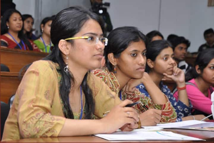 Acharya Narendra Dev College campus in New Delhi, Delhi, India — photo 4