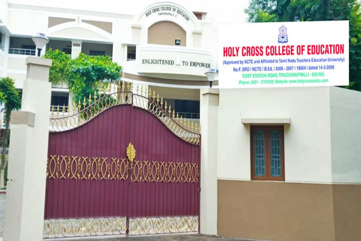 Holy Cross College of Education campus in Tiruchirappalli, Tamil Nadu, India — photo 1