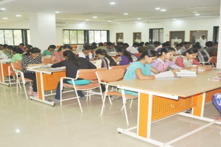 Seva Sadan Shiksha Mahavidyalaya campus in Burhanpur, Madhya Pradesh, India — photo 5