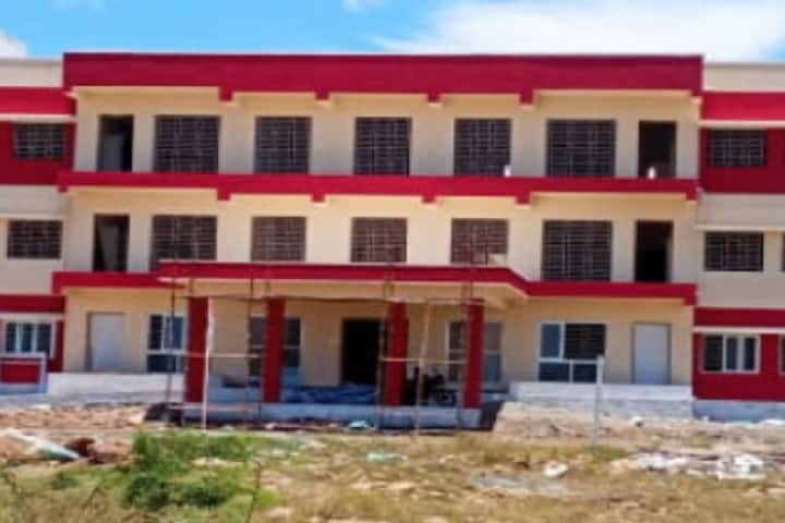 Veterinary College and Research Institute campus in Udumalpet, Tamil Nadu, India — photo 4