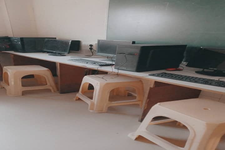 Shri Vitthalbhai I Patel College of Education campus in Ahmedabad, Gujarat, India — photo 5