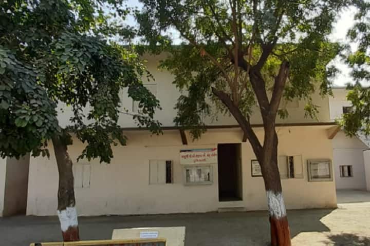 Matrushri VB Manvar B Ed College campus in Upleta, Gujarat, India — photo 1