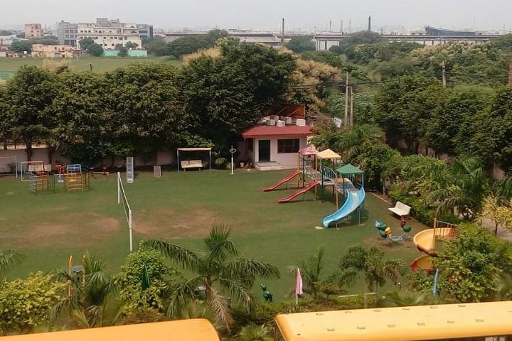 Laxmi College of Education campus in Gurgaon, Haryana, India — photo 3