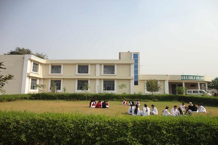 Shri Bhagwan Singh Girls College of Education And Technology campus in Agra, Uttar Pradesh, India — photo 1