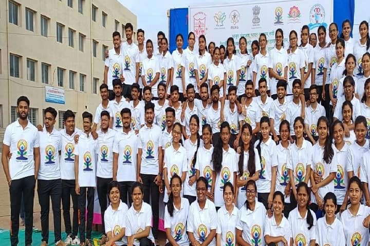 Pravara Medical Trust College of Pharmacy campus in Shevgaon, Maharashtra, India — photo 3