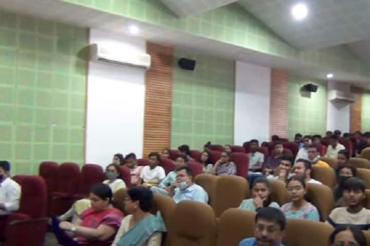 Drs Kiran and Pallavi Patel Global University campus in Vadodara, Gujarat, India — photo 5