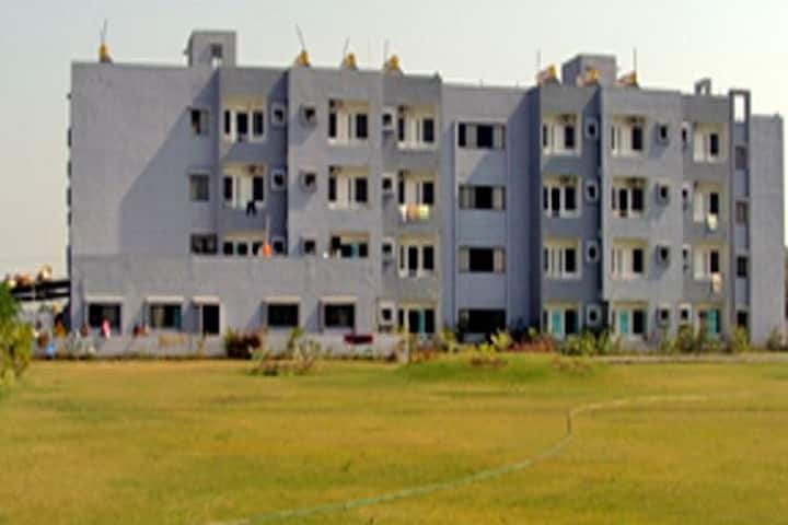 Drs Kiran and Pallavi Patel Global University campus in Vadodara, Gujarat, India — photo 6