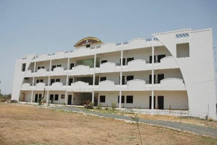 CV Raman College of Education campus in Hoshangabad, Madhya Pradesh, India — photo 1