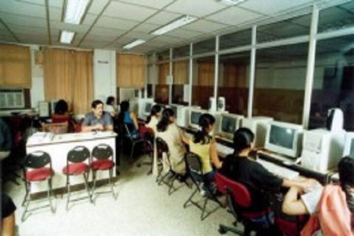 Sophia Polytechnic campus in Mumbai, Maharashtra, India — photo 4