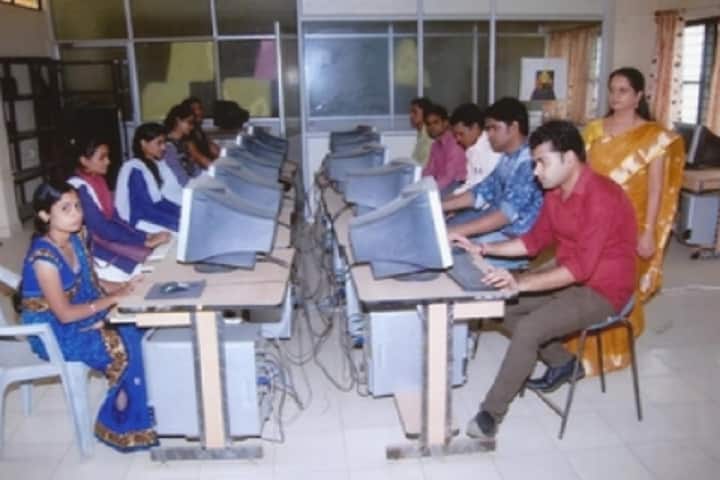 Victoria College of Education campus in Bhopal, Madhya Pradesh, India — photo 2