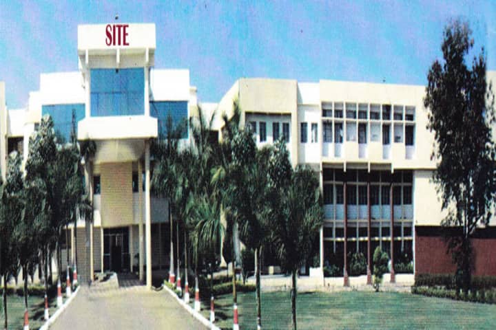 Shree Institute of Teachers Education campus in Bhopal, Madhya Pradesh, India — photo 1