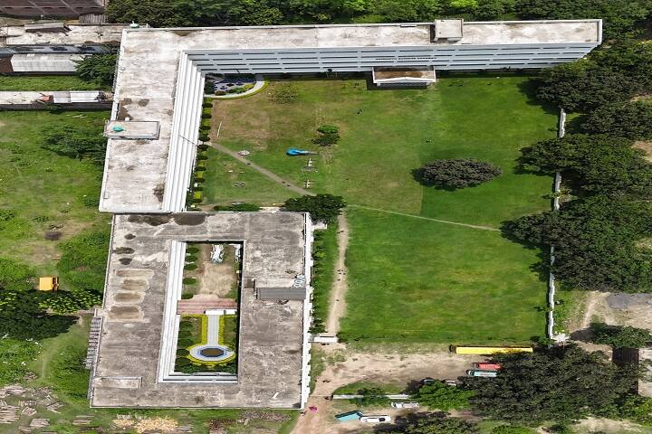 Maharaja College of Education campus in Malda, West Bengal, India — photo 2