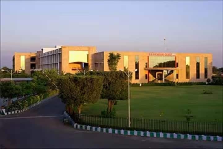 Shri LAL Bahadur Shastri B Ed College campus in Jodhpur, Rajasthan, India — photo 1
