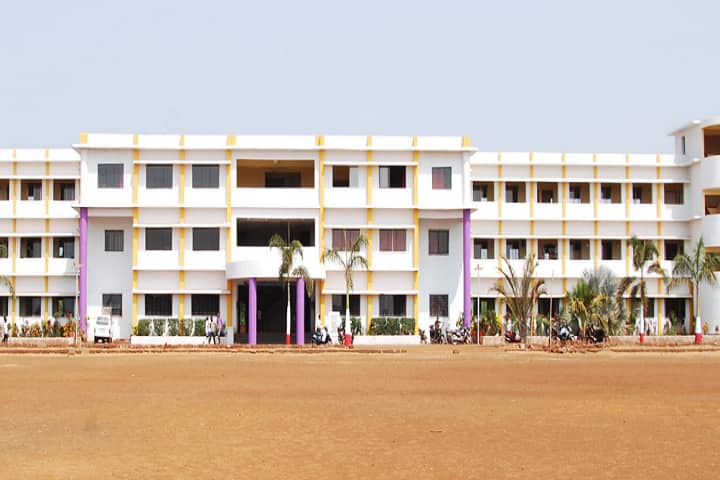 Prabhodhan Shikshan Prasarak Sanshta's Indira Institute of Pharmacy campus in Tamhane, Maharashtra, India — photo 1