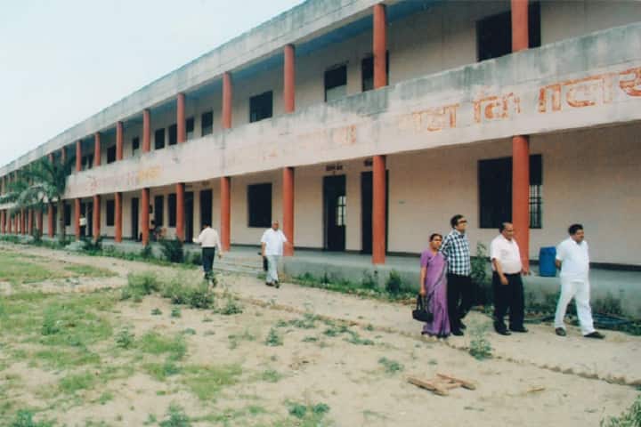 KM College of Education campus in Kanpur, Uttar Pradesh, India — photo 2