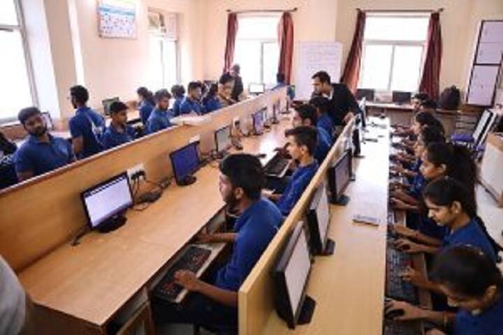 Poddar International College of Pharmacy campus in Jaipur, Rajasthan, India — photo 3