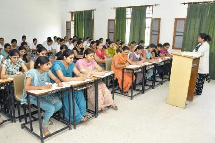 Mahatma Hans Raj Dav Institute of Nursing campus in Jalandhar, Punjab, India — photo 3