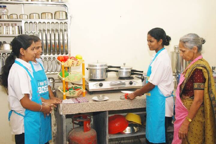 GS Mandal's MIT Nursing College campus in Aurangabad, Maharashtra, India — photo 5