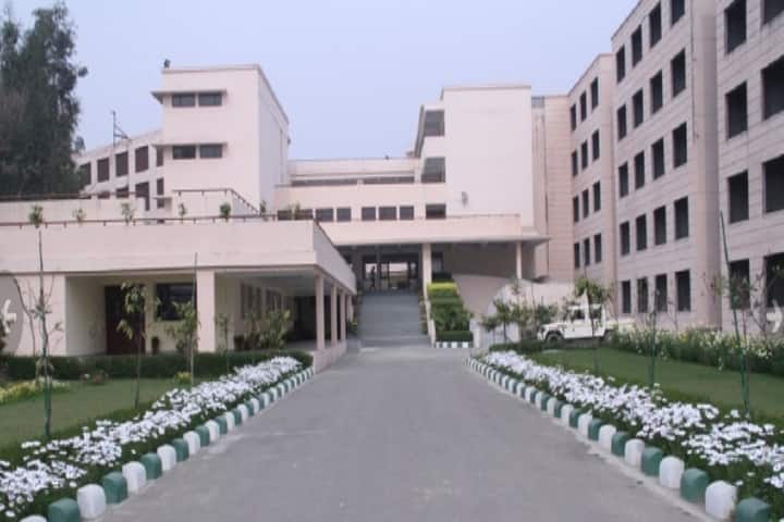 Jaypee University campus in Anupshahar, Uttar Pradesh, India — photo 2