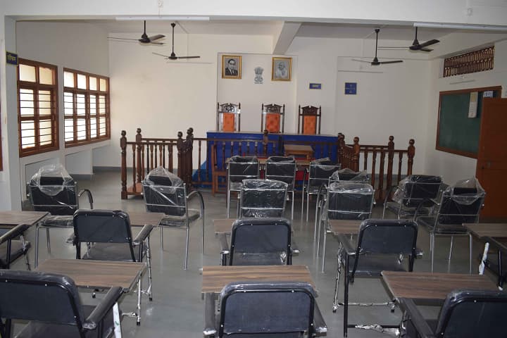 Public Law College campus in Mumbai, Maharashtra, India — photo 2