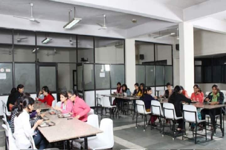 Teerthanker Mahaveer College of Law and Legal Studies campus in Moradabad, Uttar Pradesh, India — photo 3