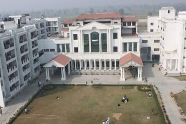 Teerthanker Mahaveer College of Law and Legal Studies campus in Moradabad, Uttar Pradesh, India — photo 4