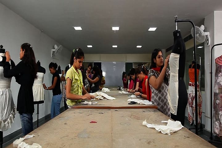 Satyam Fashion Institute campus in Noida, Uttar Pradesh, India — photo 5