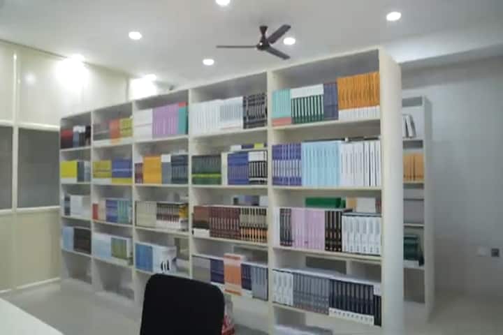Divine Institute of Management and Technology campus in Greater Noida, Uttar Pradesh, India — photo 5