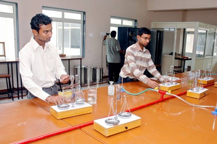 Pioneer Pharmacy Degree College campus in Vadodara, Gujarat, India — photo 5
