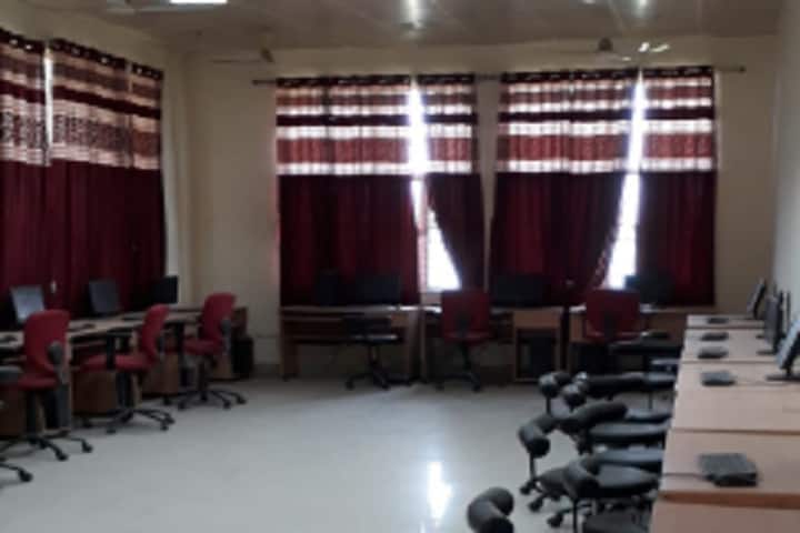 Pharmacy College campus in Saifai, Uttar Pradesh, India — photo 3