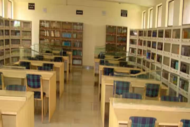 Pt Parmeshwar Deen Law College campus in Atrauly, Uttar Pradesh, India — photo 2