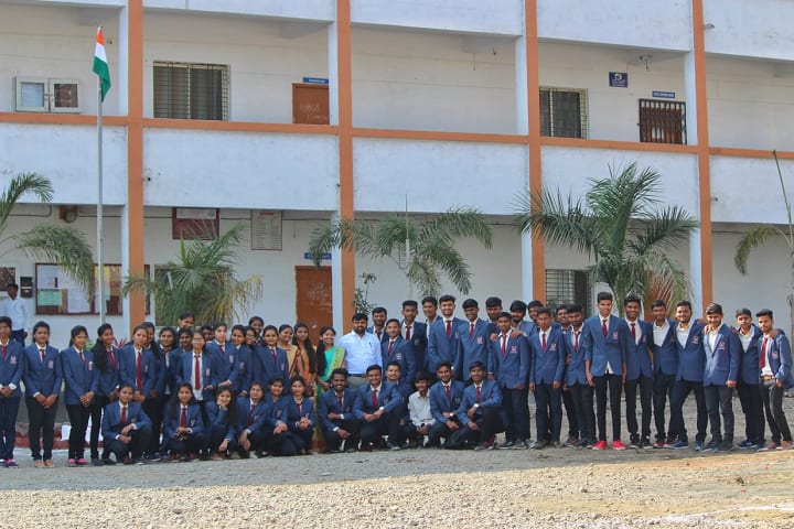 Pharate Patil College of Pharmacy Diploma campus in Pune, Maharashtra, India — photo 1