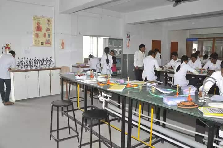 Pharate Patil College of Pharmacy Diploma campus in Pune, Maharashtra, India — photo 3