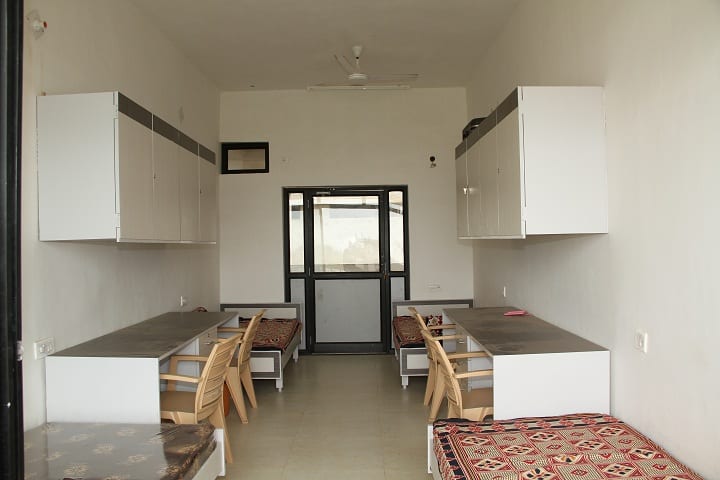 HCET Sidhpur campus in Patan, Gujarat, India — photo 2