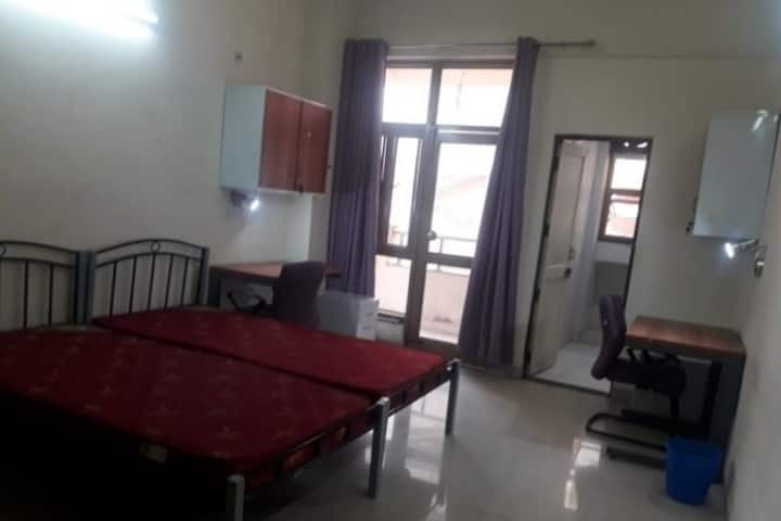 Deen Dayal Upadhyaya College, New Delhi campus in New Delhi, Delhi, India