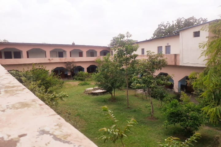 Rameshwar Prasad College campus in Banda, Uttar Pradesh, India — photo 2