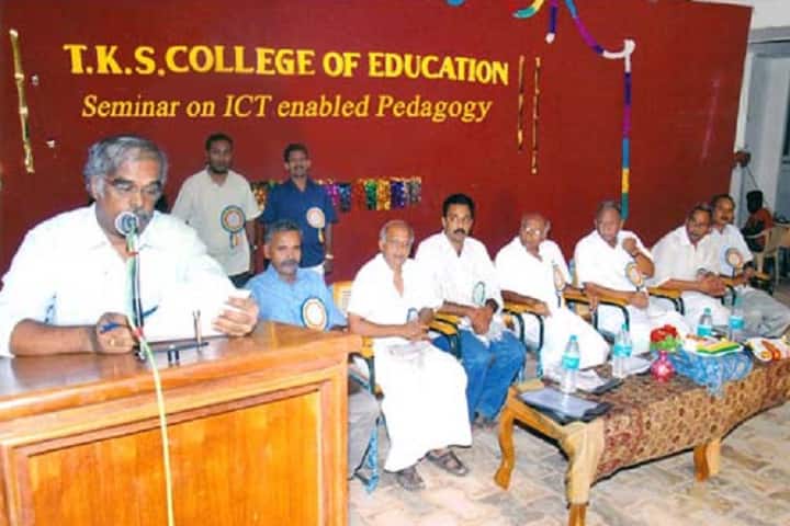 Theni Kammavar Sangam College of Education campus in Theni, Tamil Nadu, India — photo 3