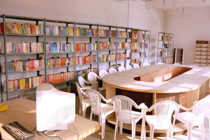 Shri Bankey Bihari Kanhaiya Lal Mahila Teacher Training College campus in Deeg, Rajasthan, India — photo 5