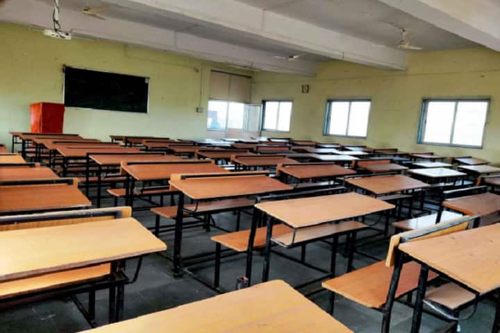 Dr NJ Paulbudhe College of Education campus in Ahmednagar, Maharashtra, India — photo 3